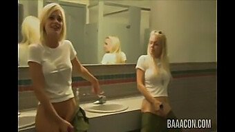 Drei Traumhafte Blondinen Geben Einen Unglaublichen Blowjob